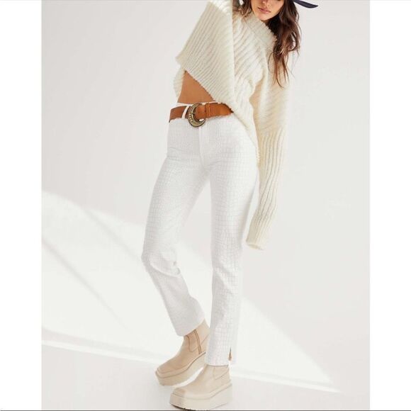 We the Free Free People Lydia Embossed Slim Straight Jeans in Pearl - Picture 1 of 8